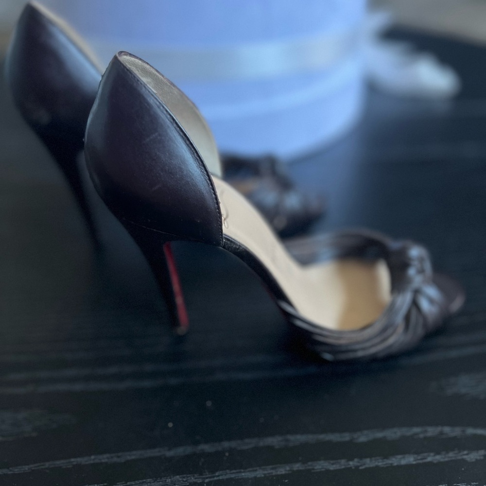 Christian Louboutin Brown Knotted Peep-Toe Heels - Picture 4 of 9